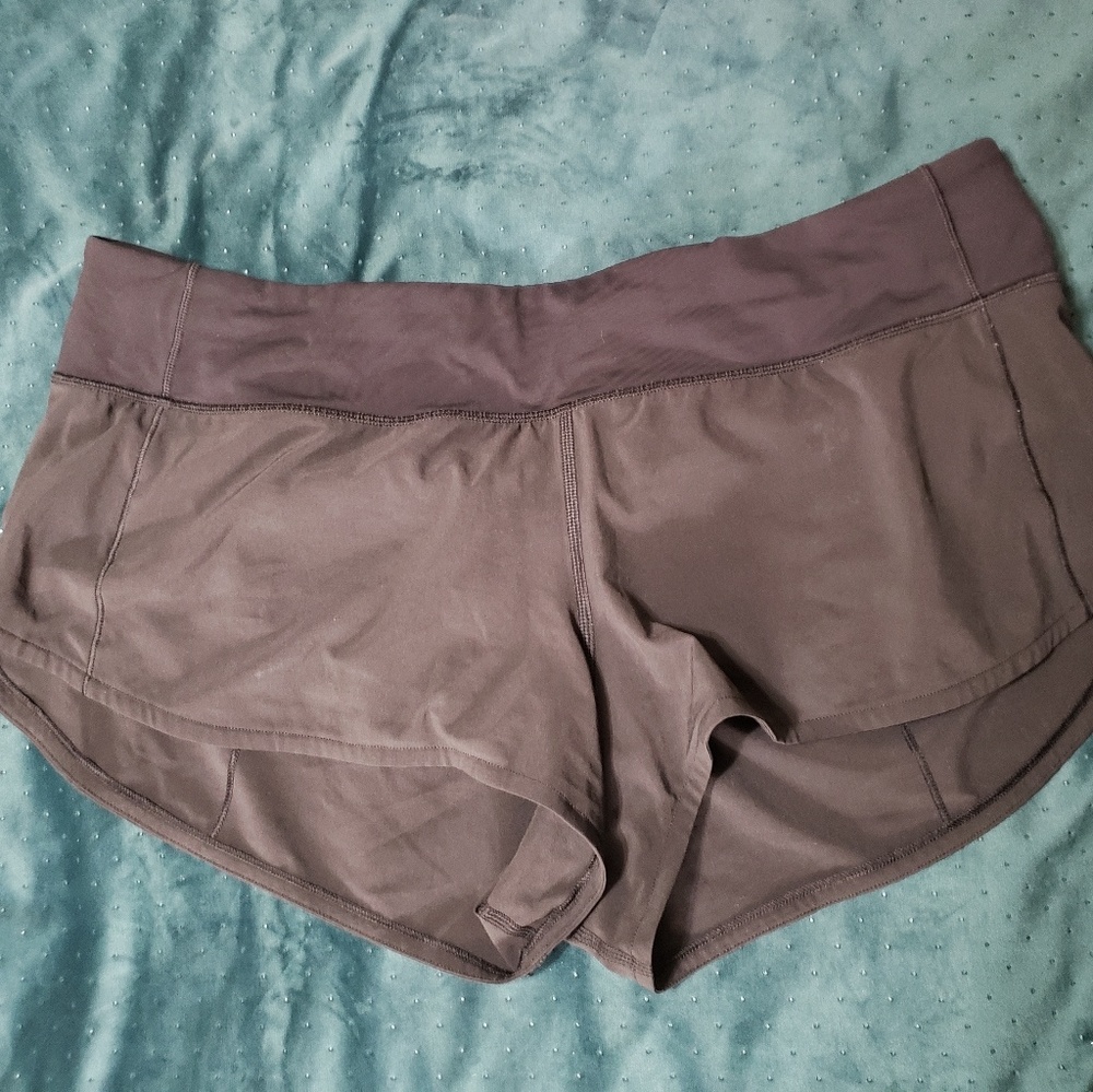 Lululemon speed up shorts 2.5"